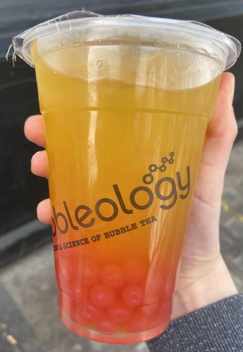 Mango Bubble Tea, Health Food Breakfast, Date Smoothie Recipes, Mango Boba, Boba Smoothie, Strawberry Boba, Bubble Fruit, Cute Boba, Honey Smoothie