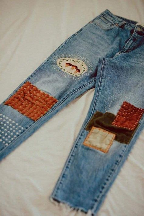 Jeans Knee Patch, Patched Knee Jeans, Jeans With Knee Patches, Knee Patch Jeans, Jean Knee Patch Ideas, Diy Patch Jeans, Knee Patches For Jeans, Sewing Patches On Jeans, Jean Patches Ideas