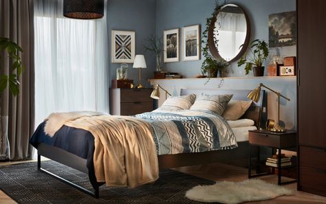 Get into your modern comfort zone, at a cool price - IKEA Ikea Bedroom Sets, Bedroom Blues, Bedroom Furniture Inspiration, Cama Ikea, Design Ložnic, Bed Idea, Ikea Inspiration, Brown Bed, Ikea Bedroom