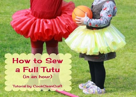 How to sew a full tutu skirt in an hour tutorial Easy Sew Dress, Sewing Classes For Beginners, Couture Bb, Tutu Tutorial, No Sew Tutu, Diy Sy, How To Make Tutu, Clean Crafts, Ballerina Tutu