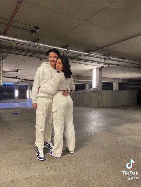 Nautical Inspired Outfit, Couple Photoshoot Outfits, Hug Pose, Retro Inspired Outfits, Mood With Bae, Couples Pose, Dressy Attire, Colorful Jumpsuit, Sophisticated Outfits