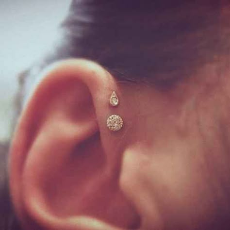 The Double Forward Helix | 28 Adventurous Ear Piercings To Try This Summer Piercings Corps, Unique Ear Piercings, Cute Piercings, Forward Helix, Bohol, Body Piercings, S Tattoo, Piercing Tattoo, Body Mods