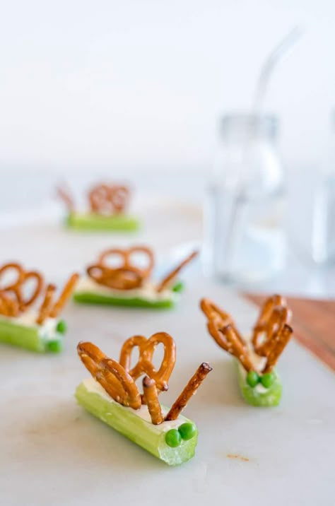 Celery Stick Butterflies a filled celery snack and fun food idea for kids, expose picky eaters to vegetables in a fun way #kidsfood #funfood #celery #pickyeaters #fussyeaters #toddlerfood Nature Theme Snacks For Kids, Celery Butterflies, Insect Snacks For Kids, Butterfly Appetizers, March Snacks For Kids, Cute Snacks For Parties, Food Crafts For Kids Edible, Celery Snack Ideas, Butterfly Food Ideas