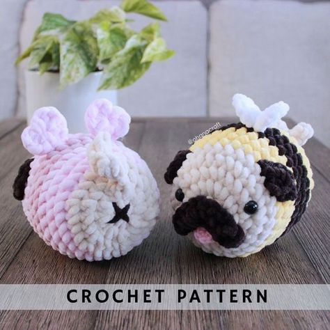 Pug Bee Plush crochet pattern (2 in 1) Amigurumi pattern Easy crochet toys #easycrochettoys #crochet #crochettoy #crochetpattern #crochetpatterns 5.298 Pug Crafts, Pug Crochet Pattern, Geeky Crochet Patterns, Crochet Pug, Plush Crochet Pattern, Bee Crochet Pattern, Bee Plush, Bee Crochet, Crocheted Animals