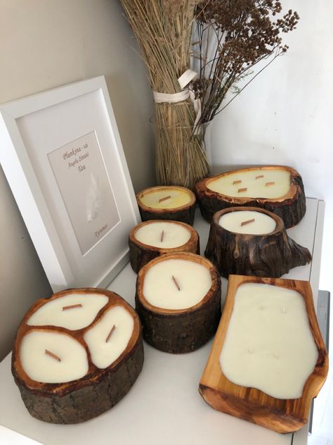 Candles On Wood Slice, Homemade Candles Christmas, Soy Candle Making Business, Holiday Candle Wood, Handmade Wooden Candle, Wood Carved Candles, Wood Scented Candles, Eco Craft, Herbal Incense