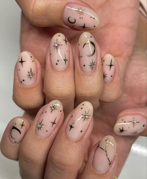 Constellation Nails, Zodiac Nails, Trends Nails, Witchy Nails, Dot Nail Art, Dots Nails, Ideas Nails, New Year's Nails, Minimalist Nails