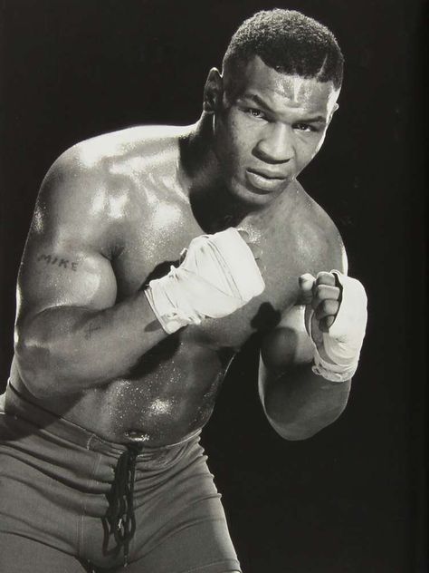 15 Pictures of Mike Tyson When He Was Young Jack Daniels Logo, Mighty Mike, Mike Tyson Boxing, Iron Mike Tyson, American Boxer, Boxing Legends, Boxing Images, Iron Mike, Boxing Posters