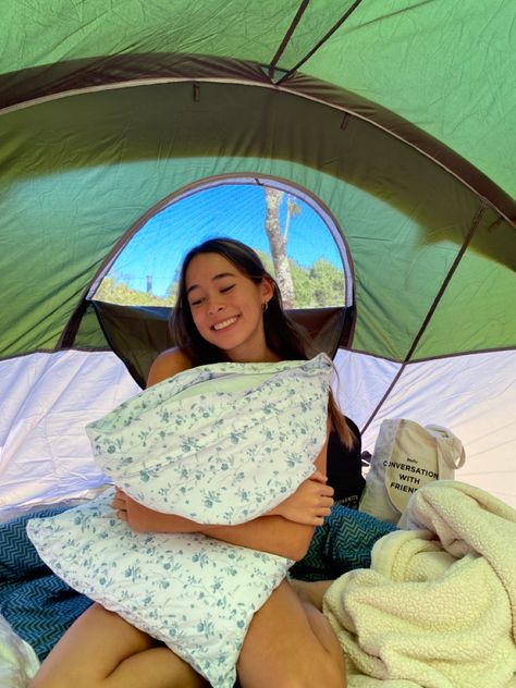 Tent Camping Pictures, Tent Set Up Ideas, Tent Camping Set Up Ideas, Car Sleepover, Funny Hiking Quotes, Tent Sleepover, Girl Camping, Tent Camping Hacks, Spring Camping