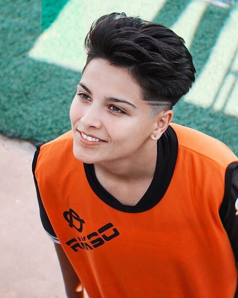 Masc Lesbian Haircut Fade, Really Short Haircuts For Round Faces, Tomboy Fade Haircut, Haircut For Tomboy, Very Short Hair On Women, Masc Woman Haircut, Boy Cut Hairstyles For Women, Haircut Tomboy, Female Masculine Haircut