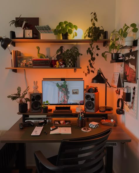 loving this rain, especially when i get to spend it at my desk! 🧡 the speakers are going to be living on my desk from now on & i mounted my ps5 on the wall. i’ll share some photos of it soon! ☺️ also if you’re curious about things in my setup i have few of the things i could find linked! __ [desk, desk space, maximalist decor, stationery, fountain pens, homebody] #desk #desksetup #stationery #deskdecor #maximalistinteriors #artist #deskspace #stationerylovers #homebody Dark Academia Room Ideas, Desk Layout, Chill Room, Uni Room, Desk Inspiration, Room Redesign, Maximalist Decor, Room Desk, Apartment Decor Inspiration