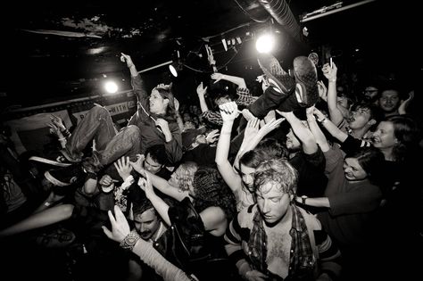 Punk Concert, 18th Birthday Party Themes, Mosh Pit, Concert Aesthetic, Punk Music, Music Promotion, Hobby Horse, Grunge Photography