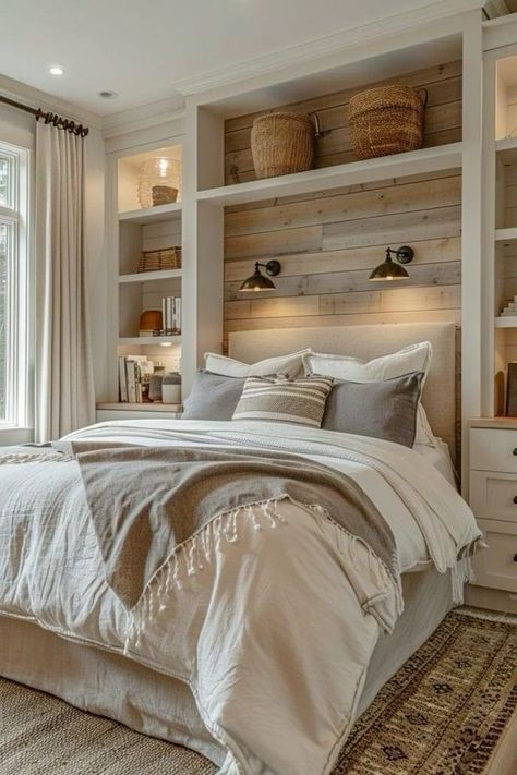 Square Bedrooms Ideas, Small Den Bedroom Ideas, Mutual Bedroom Ideas, Ceiling Storage Ideas Bedroom, Narrow Primary Bedroom, Vertical Bedroom Ideas, Small Space Master Bed, Bedroom With Shelves On Wall, Floor To Ceiling Bedroom Windows