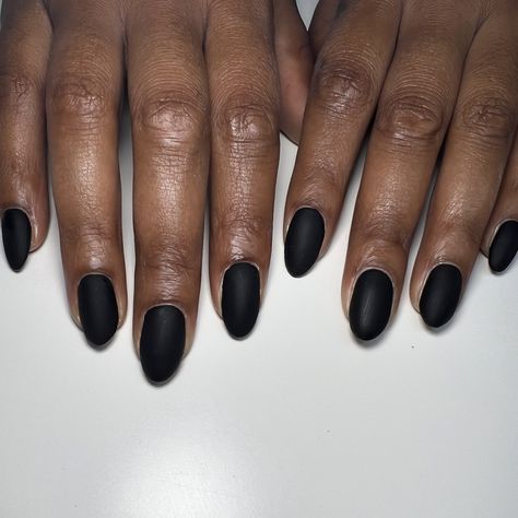 Black Nail Thread calling🖤 📞〰️▪️ My clients loveeee black nails and they know how I feel about black gel polish. So this nail thread is dedicated to all the girlies who are excited for black nails 💅🏽 ⚡️share with a friend who loves black nails ⚡️code Brionna to stock up on black gel polish & more Tell me which are your faves and if you prefer matte gel polish or would you rather it by shiny ✨ #blacknails #blacknail #blacknailtechs #blacknailart #fallnails #fallnailart #marblenailsart #ma... Matte Black Squoval Nails, Black Dip Nails Short, Matt Black Nails, Matte Gel Polish, Black Gel Polish, Matte Gel, Matte Black Nails, Squoval Nails, Oc Stuff