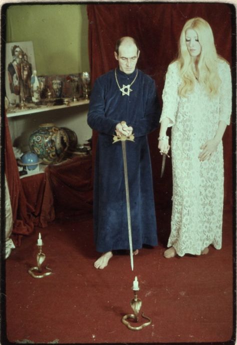 Cult Imagery, Maxine Sanders, Pagan History, Occult Imagery, Vintage Witchcraft, Dark Ritual, Vintage Occult, Highgate Cemetery, Pagan Festivals