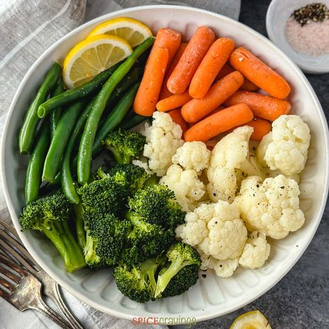 Easy, nutrient-rich, low carb Instant Pot Steamed Vegetables are ready in less than 15 minutes, minimal prep work required. #steamedvegetables #mealprep Steamed Veggies Recipe, Instant Pot Steamed Vegetables, Bunny Diet, Steam Vegetables Recipes, Instant Pot Steam, Steam Vegetables, Steamed Carrots, Steamed Veggies, Carrots And Green Beans