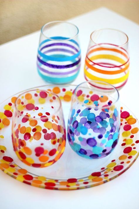 Glass surfaces are easy to paint. And with the right paint — and care — your designs will stay on permanently. How To Paint Glass, Acrylic Candle Holder, Painted Glass Candle Holders, Diy Wine Glasses Painted, Crafts With Glass Jars, Painting Glass Jars, Painted Glass Vases, Diy Wine Glasses, Glass Bottle Diy