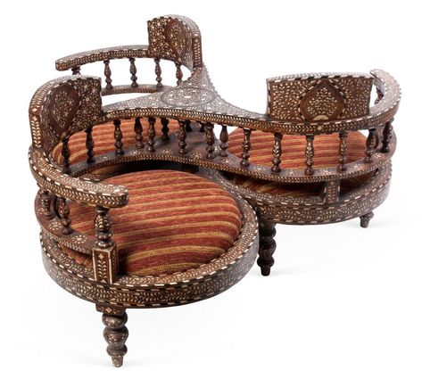 (nae-design: TIL kissing bench / loveseat...) Unusual Furniture, Victorian Chair, Victorian Furniture, Antique Chairs, Funky Furniture, Beautiful Furniture, Dream House Decor, Unique Furniture, Dream Home Design