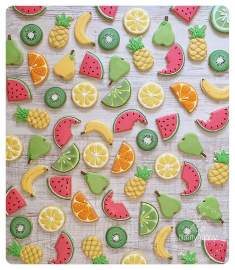 Fruit Themed Cookies, Fruit Cookies Decorated, Kiwi Cookies, Sofia Grace, Citrus Party, Twotti Fruity, Fruit Sugar Cookies, First Birthday Cookies, Cookie Exchange Recipes