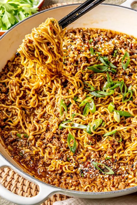 ONE POT GROUND MONGOLIAN BEEF RAMEN NOODLES Mongolian Beef Ramen Noodles, Ramen And Ground Beef Recipe, Dairy Free One Pot Meals, Gluten Free Dairy Free Ground Beef, Ground Turkey Ramen Noodle Recipes, Dairy Free Beef Recipes, Ground Beef Ramen Noodle Recipes, Ground Pork Ramen, Chuck Roast Tacos