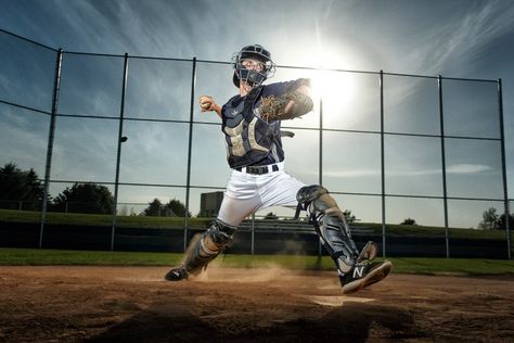 Baseball Team Pictures Poses, Baseball Team Pictures, Team Picture Poses, Baseball Senior Pictures, Senior Photos Boys, Baseball Photography, Softball Catcher, Baseball Catcher, Sport Portraits