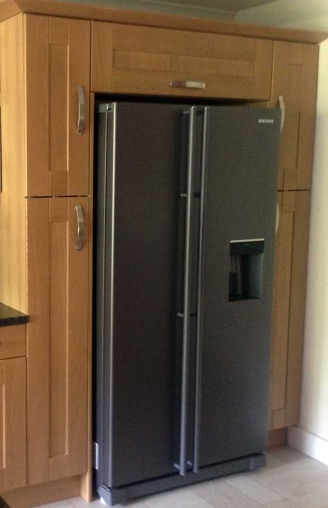 How do I box in an American Fridge/Freezer? - DIY Kitchens - Advice American Fridge Housing Unit, Refrigerator Cabinet Surround, Fridge Surround, Fridge Cupboard, Utility Ideas, Freezer Ideas, Olive Green Kitchen, Small Studio Apartment Decorating, American Fridge Freezer