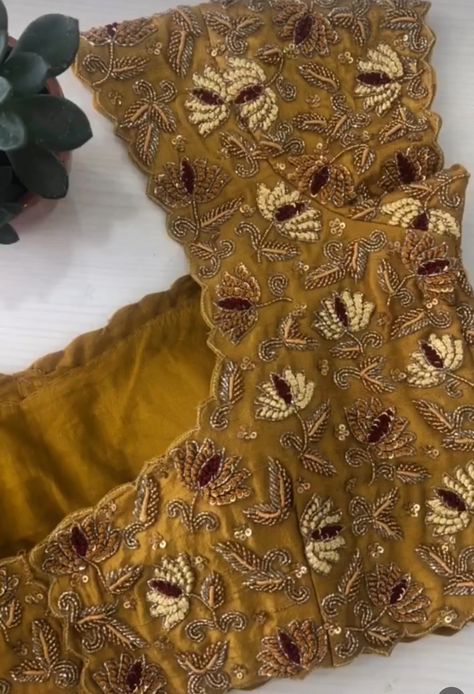 Talambralu Blouse Designs, Gold Blouse Aari Work Designs, Talambralu Saree Blouse Designs, Gold Work Embroidery Blouse, Gold Blouse Maggam Work, Latest Maggam Work Blouses 2024, Work Blouses Maggam Latest, Gold Colour Blouse Designs, Gold Blouse Designs Latest