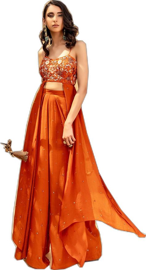 Indo Western Mehendi Outfits, Indian Outfits Modern, Haldi Outfits, Recycled Dress, Indian Outfits Lehenga, Lehenga Designs Simple, Traditional Indian Dress, Stylish Short Dresses, Casual Indian Fashion