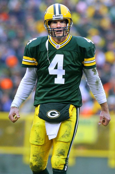 Brett Favre Green Bay Packers Fans, Brett Favre, Green Bay Packers Football, Packers Football, Colin Kaepernick, Packers Fan, Nfl History, Nfl Green Bay, American Football Players