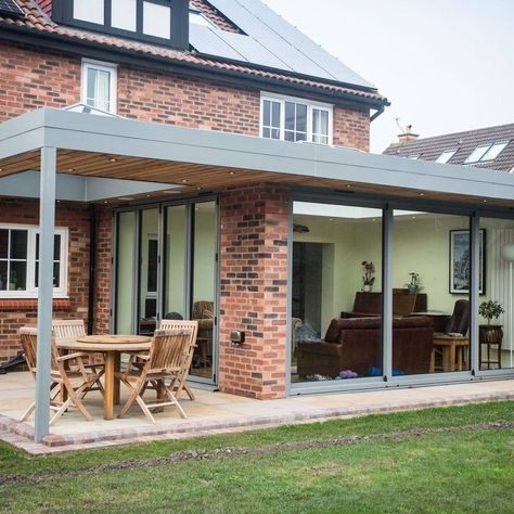 Sunroom Extension, Small House Extensions, Modern Conservatory, Conservatory Extension, Orangery Extension, Bungalow Extensions, Conservatory Ideas, Flat Roof Extension, Conservatory Design