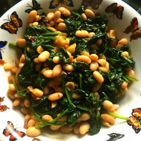 White Beans with Spinach and Sage Spinach And Beans, Garlic Spinach, How To Dry Sage, Crushed Red Pepper, Crushed Red Pepper Flakes, Baby Spinach, White Beans, Red Peppers, Fresh Lemon Juice