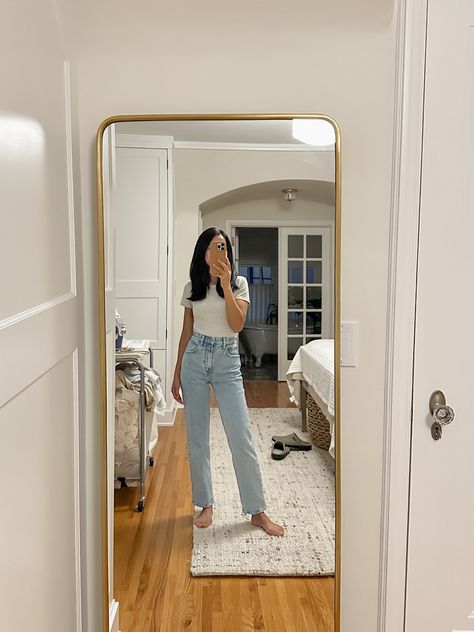 Top Shop Mom Jeans, Aritzia Jeans Outfit, Abercrombie Jeans 90s Straight, Abercrombie Ultra High Rise 90s Straight Jean, Abercrombie High Rise 90s Relaxed Jean, Ultra High Rise 90s Straight Jean, Straight Mom Jeans Outfit, Abercrombie 90s Straight Jeans Outfit, 90s Jeans Outfit High Waisted