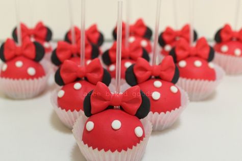 Minnie Mouse Cake Pops, Mickey Mouse Theme Party, Minnie Mouse Theme Party, Minnie Mouse Cookies, Minnie Mouse Birthday Party Decorations, Mickey Mouse Themed Birthday Party, Minnie Mouse First Birthday, Red Birthday Party, Minnie Mouse Red