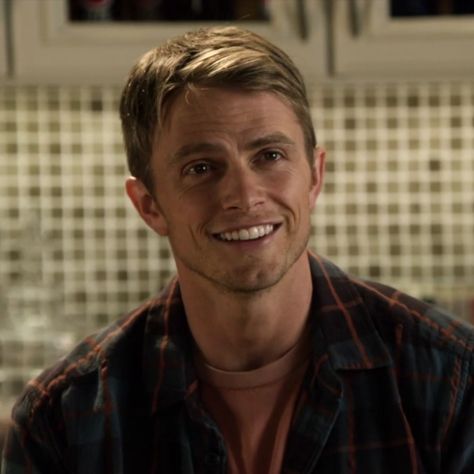 Wade Hart Of Dixie, Hart Of Dixie Wade, Wade Kinsella, Wilson Bethel, Hart Of Dixie, Men Aesthetic, Writing Inspiration, Drawing Ideas, Candy