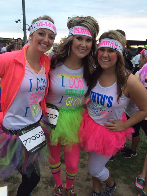 Us at the Ft Worth Foam Glow 5k Color Run Outfit, Rave Outfit Men, Bubble Run, 1960s Outfit, Cute Athleisure Outfits, Glow Outfits, Run Outfit, Glow Run, Running Tutu