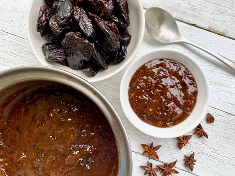 Prune Pudding Recipe Prune Pudding Recipe, Prune Pudding, Dried Prunes, Recipes Fruit, Figgy Pudding, Canning Ideas, Dried Plums, Plum Pudding, Christmas Spices