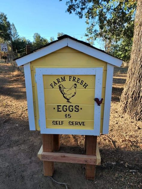 Egg Stand With Mini Fridge, Egg Farmstand, Road Side Egg Stand, Eggs For Sale Stand, Egg Stand Ideas, Roadside Egg Stand, Egg Stand Roadside, Egg Business, Selling Eggs