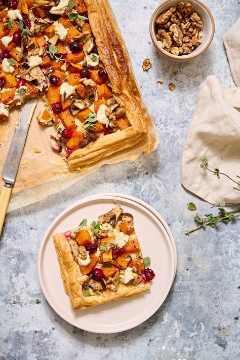 Squash Puff Pastry, Ricotta Puff Pastry, Butternut Squash Vegan, Savory Butternut Squash, Vegan Tarts, Vegan Ricotta, Puff Pastry Tart, Vegan Christmas Recipes, Savory Tart