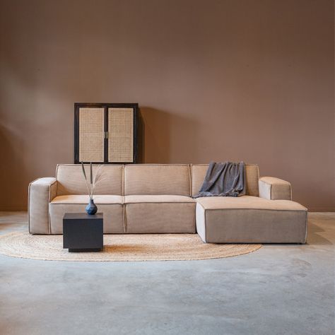 Beige Bank, Sofa Inspiration, Modul Sofa, Beige Sofa, Interior Design Mood Board, Utrecht, House Inspo, Sofa Set, Floor Chair