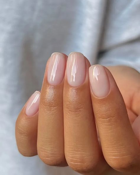 Short Natural Nail Ideas, Short Natural Nail Designs, Natural Nail Ideas, Kevin Aucoin, Natural Nail Shapes, Clear Nail Designs, Short Natural Nails, Neutral Nail Color, Chic Manicure