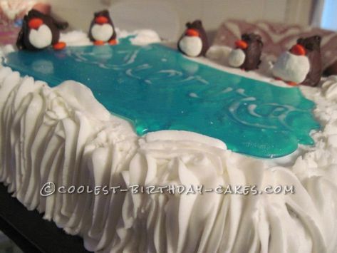 Awesome Skating Penguin Cake White Iced Cake, Hard Candy Recipe, Ice Skating Cake, Strawberries Dipped In Chocolate, Rock Candy Recipe, Winter Torte, Winter Cakes, Penguin Cake, Hard Candy Recipes