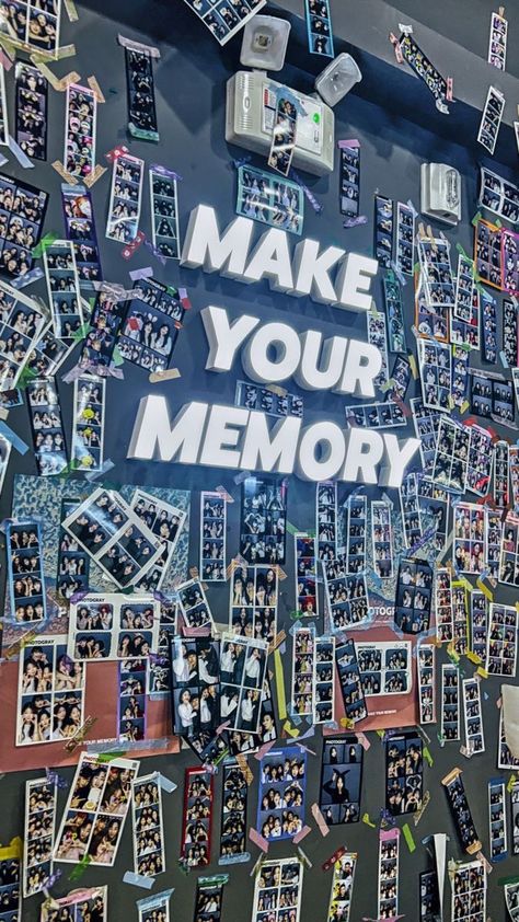 Memory Photo Wall, Travel Booth Design, Photo Booth Korea, Photobooth Ideas Events, Photobooth Design Ideas, Korea Photobooth, Korean Photo Booth, Photo Zone Ideas, Korean Photobooth