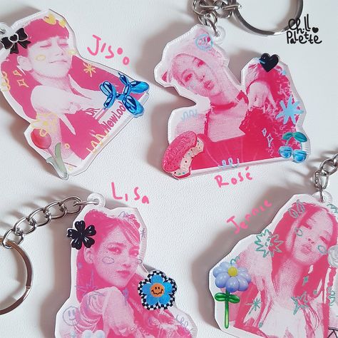 Kpop Acrylic Keychain, Kpop Fan Merch, Blackpink Keychain, Aesthetic Blackpink, Acrylic Keyring, Kpop Merchandise, Korean Design, Birthday Planning, Keychain Design