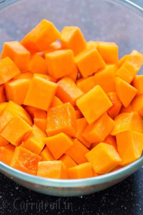 How To Peel and Cut Butternut Squash Easily - CurryTrail Peeling Butternut Squash, Chicken Panang, Roasted Butternut Squash Salad, Panang Curry Recipe, Honeynut Squash, Buttercup Squash, Butternut Squash Curry, Cut Butternut Squash, Squash Varieties