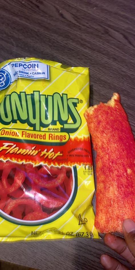 Flamin Hot Funyuns, Hot Funyuns, Funyuns Recipe, Healthy Easter Recipes, Burr Basket, How To Make Ramen, Fav Food, Funny Food, Dessert Pictures