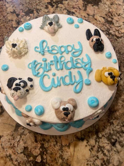 Buttercream Dog Cake, Dog Cake Design Ideas, Puppy Themed Cake, Buttercream Animals, Dog Themed Birthday Cake, Golden Retriever Cake, Vet Party, Vet Cake, Cake Animals