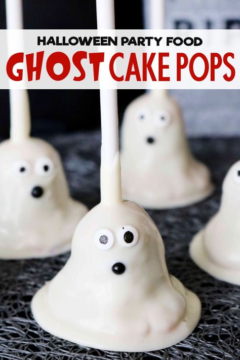 The easiest, cutest Halloween Cake Pops ever! Three spooky and fun decorating ideas, plus all the tips and tricks you need for foolproof cake pops! The best Halloween party food ever! Kid-friendly and perfect for a class party! #halloweenpartyfood #halloween #cakepops #halloweendesserts #halloweentreats #cake #dessert #fingerfood #halloweenparty #kidfriendly Halloween Pops, Halloween Cakepops, Festa Hotel Transylvania, Cute Halloween Cakes, Halloween Fingerfood, Halloween Cakes Easy, Spooky Halloween Cakes, Best Halloween Party, Cake Halloween