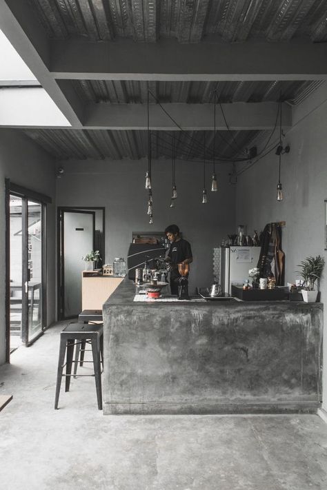 Industrial Design Interior Cafe, Mojo Coffee, Rooftop Restaurant Design, Modern Coffee Shop, Café Design, Industrial Cafe, Bakery Design Interior, Coffee Shop Interior Design, Cafe Concept