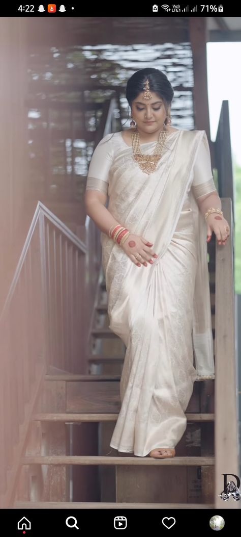 Saree Style For Plus Size Women, Plus Size Brides Hairstyle, Indian Christian Wedding Saree, Curvy Indian Bride, White Saree Wedding South Indian, Plus Size Brides Indian, Blouse For Plus Size Women Saree, Saree Poses For Chubby Women, Plus Size Blouses For Saree