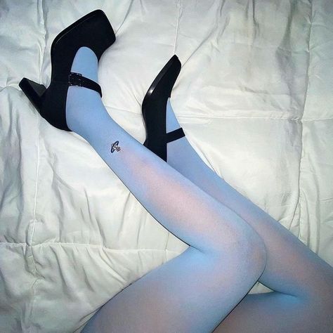 Funky Tights, Blue Tights, Colored Tights, 가을 패션, Mode Inspiration, Look Cool, Vivienne Westwood, Fitness Inspo, Cute Shoes