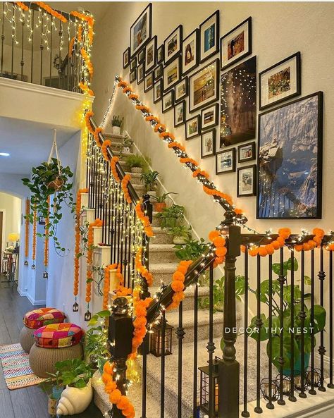 Mehendi Decor Ideas, Indian Room Decor, Diwali Decoration Items, Diwali Decorations At Home, India Home Decor, Diy Diwali Decorations, Interior Design Your Home, Indian Home Design, Desi Wedding Decor